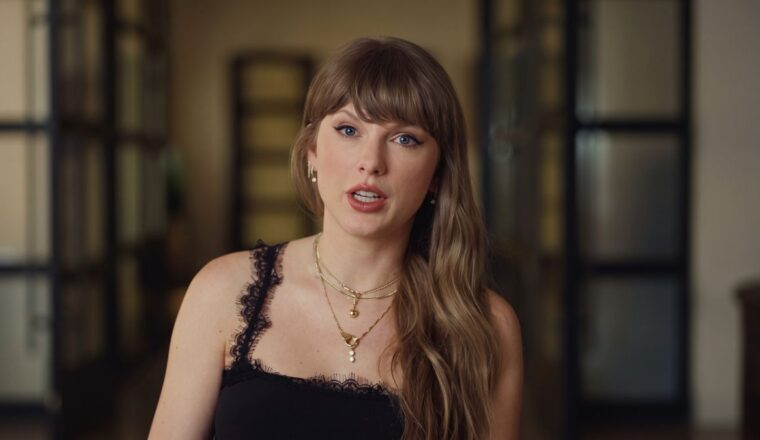 Taylor Swift VMAs’ First Artist Director Honor